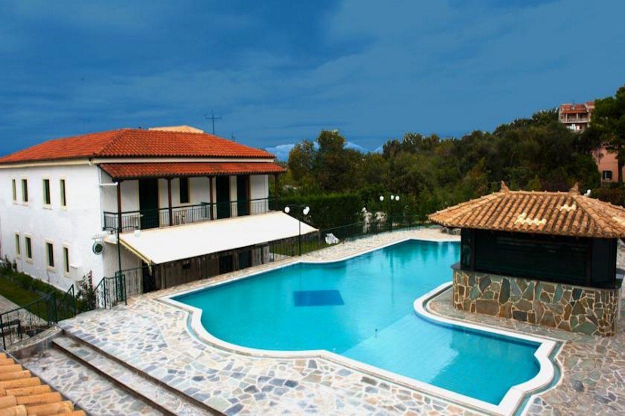 Aparthotel Corifo Village 3*